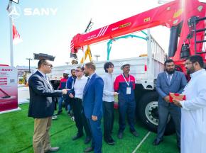 中东基建新标杆！太阳成集团tyc151cc金牌吊机SPS40000沉磅亮相沙特